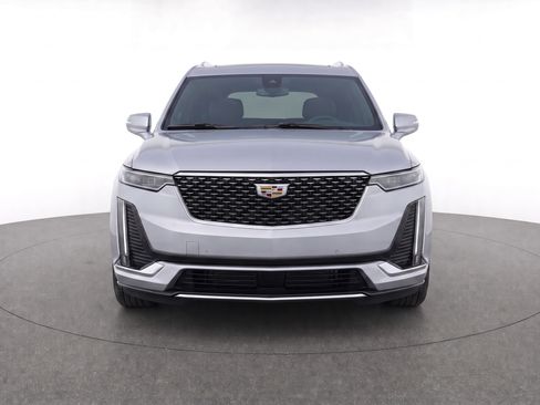 Used 2025 Cadillac XT6 Premium Luxury w/ Platinum Package FWD image 5