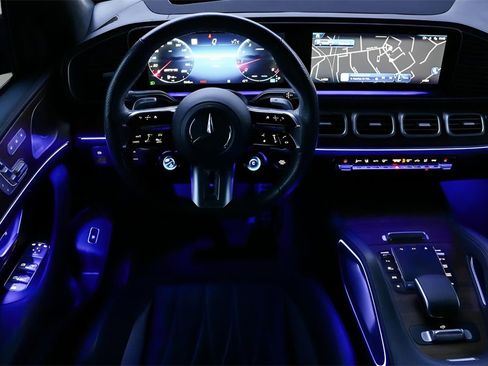 Used 2024 Mercedes-Benz GLS 63 AMG 4MATIC image 35