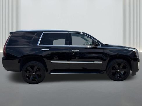 Used 2020 Cadillac Escalade 2WD image 5