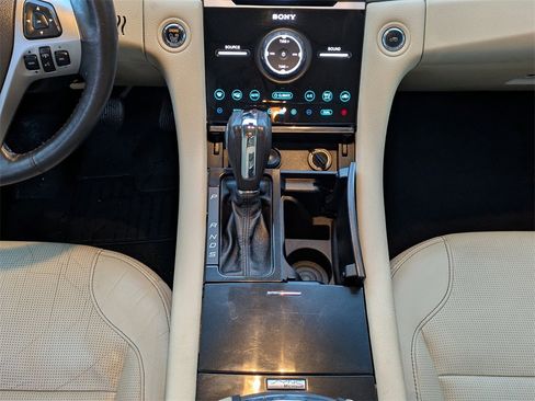 Used 2014 Ford Taurus Limited w/ Equipment Group 301A image 18