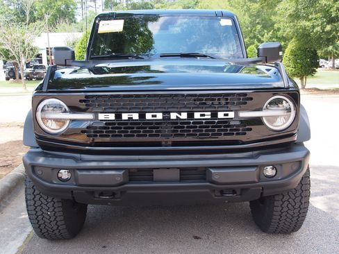 Used 2025 Ford Bronco Outer Banks w/ Sasquatch Package AWD/4WD image 2