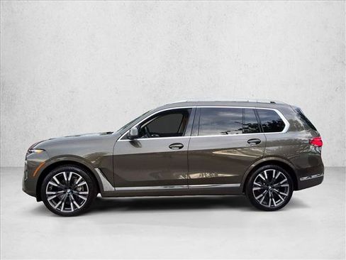 Used 2026 BMW X7 xDrive40i AWD/4WD image 9