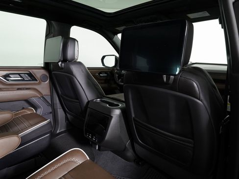 Used 2025 GMC Yukon Denali Ultimate image 15