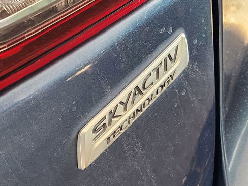 Used 2017 MAZDA MAZDA3 Touring image 12