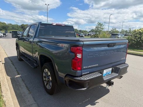 Used 2024 Chevrolet Silverado 2500 Custom w/ Custom Convenience Package AWD/4WD image 4