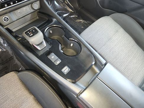 Used 2023 Nissan Rogue SV image 21