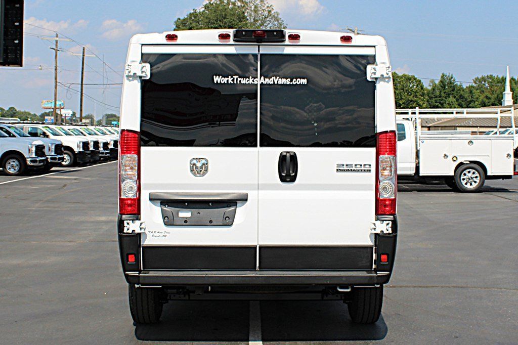 Used 2025 RAM ProMaster 2500 w/ U-Haul Equipment Group FWD image 15