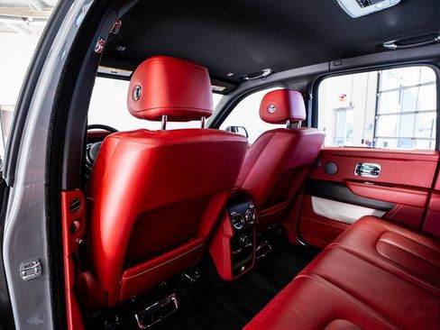 Used 2022 Rolls-Royce Cullinan image 62