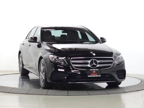 Used 2017 Mercedes-Benz E 300 4MATIC image 9