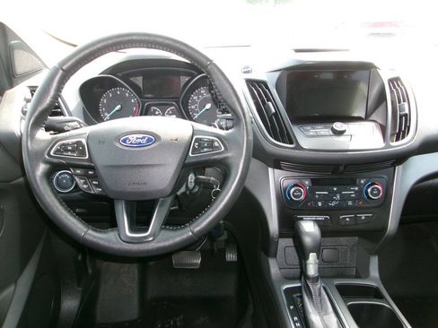 Used 2017 Ford Escape SE w/ SE Leather Comfort Package FWD image 7