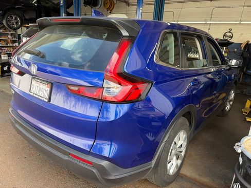 Used 2024 Honda CR-V LX image 19