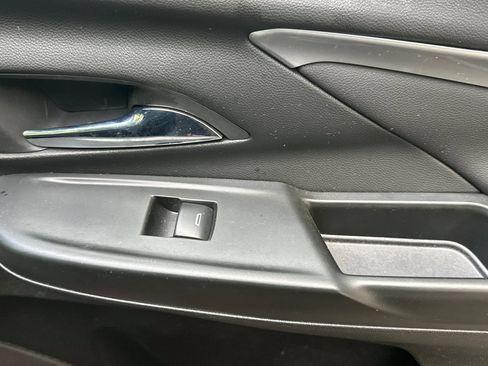 Used 2023 Chevrolet Bolt LT w/ Infotainment Package FWD image 21
