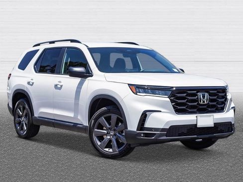 New 2025 Honda Pilot Sport image 5