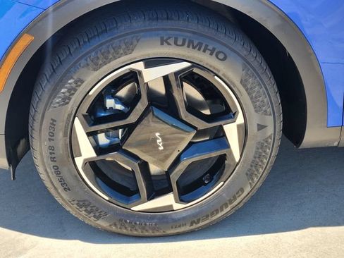 Certified 2026 Kia Sportage EX FWD image 12