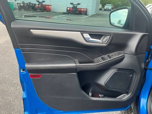 Used 2021 Ford Escape SE AWD/4WD image 9
