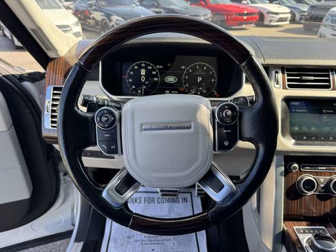 Used 2017 Land Rover Range Rover Supercharged image 12