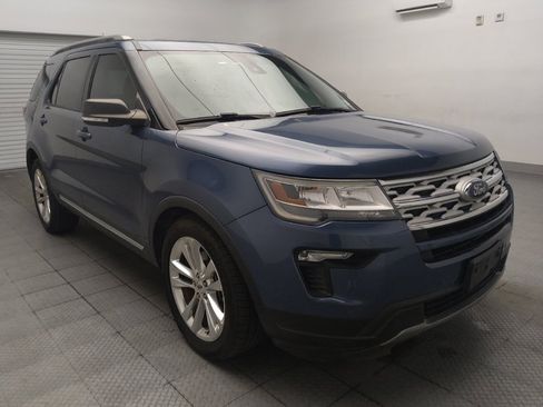 Used 2019 Ford Explorer XLT w/ Equipment Group 202A FWD image 13