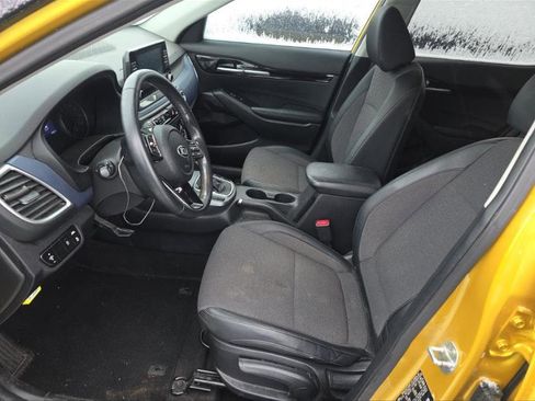 Used 2021 Kia Seltos S image 3