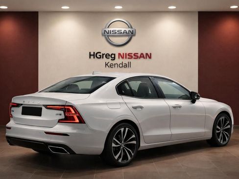 Used 2023 Volvo S60 B5 Core AWD/4WD image 4