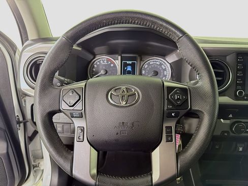 Used 2021 Toyota Tacoma SR5 image 14