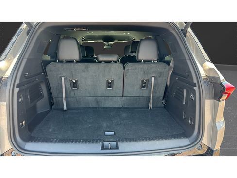 Used 2026 Buick Enclave Sport Touring AWD/4WD image 17