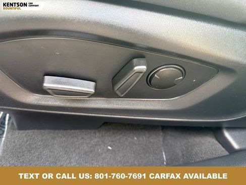 Used 2025 Ford Explorer Active AWD/4WD image 30