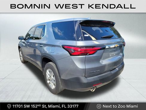 Used 2023 Chevrolet Traverse LS image 4