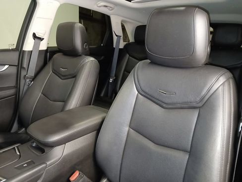 Used 2017 Cadillac XT5 Luxury FWD image 11