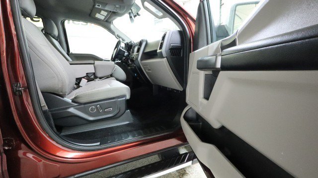 Used 2016 Ford F150 XLT w/ Equipment Group 302A Luxury AWD/4WD image 10