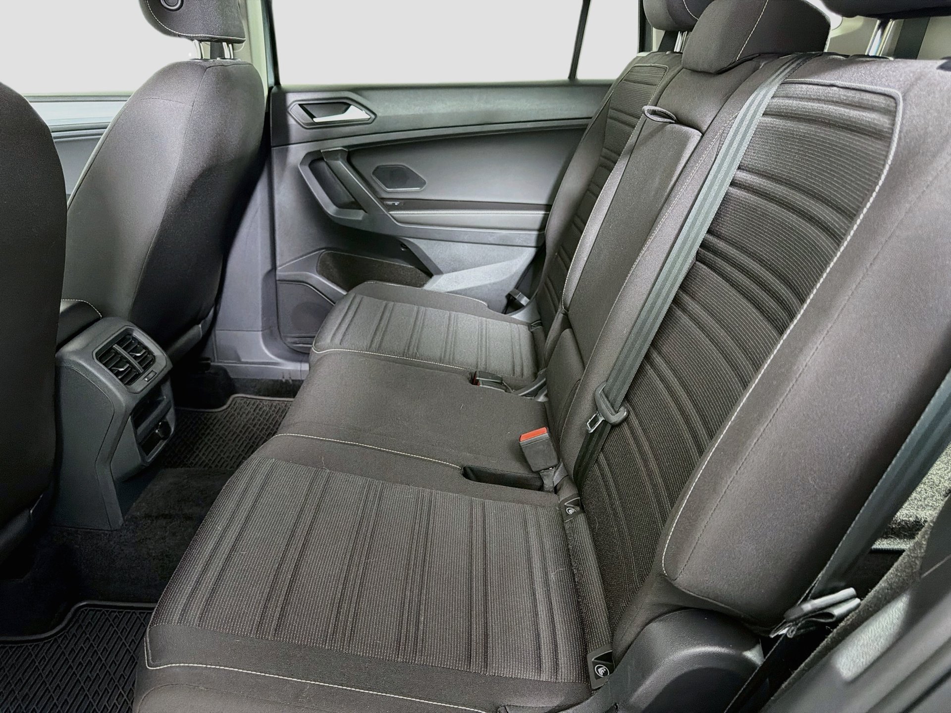 Certified 2023 Volkswagen Tiguan S FWD image 23