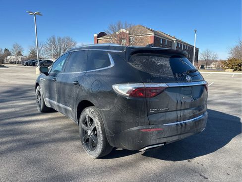 Used 2023 Buick Enclave Essence w/ Experience Buick Package image 3