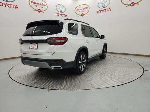 Used 2023 Honda Pilot Elite image 8