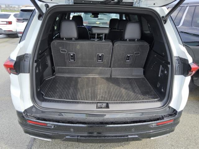 Used 2025 Buick Enclave Sport Touring w/ Power Package FWD image 2