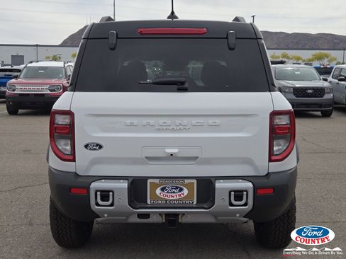 New 2026 Ford Bronco Sport Outer Banks w/ Sasquatch Outer Banks Package AWD/4WD image 4