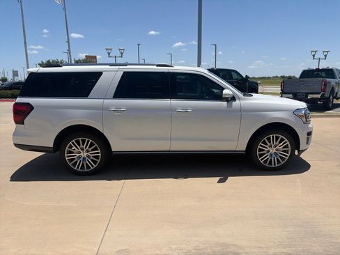 Used 2023 Ford Expedition Max Limited AWD/4WD image 8