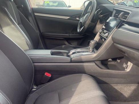 Used 2019 Honda Civic Sport image 9