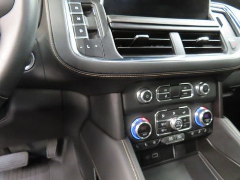 Used 2024 GMC Yukon AT4 w/ Technology Package image 60