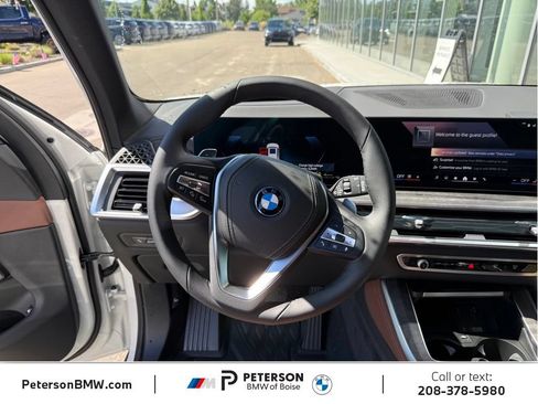 New 2026 BMW X5 xDrive50e w/ Premium Package AWD/4WD image 21