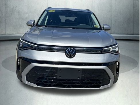 New 2025 Volkswagen Taos SEL image 8