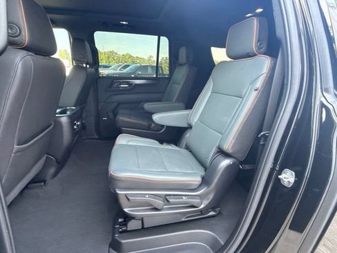 Used 2025 GMC Yukon XL AT4 w/ AT4 Premium Package AWD/4WD image 16