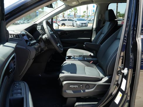 New 2026 Honda Odyssey Elite image 16