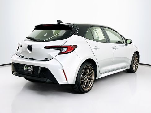 Used 2025 Toyota Corolla Hatchback image 9