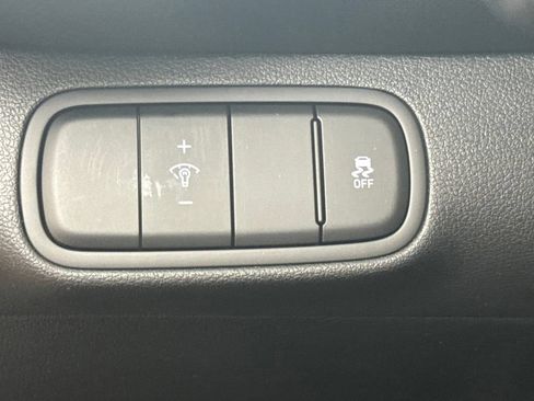 New 2026 Hyundai Venue SEL FWD image 23