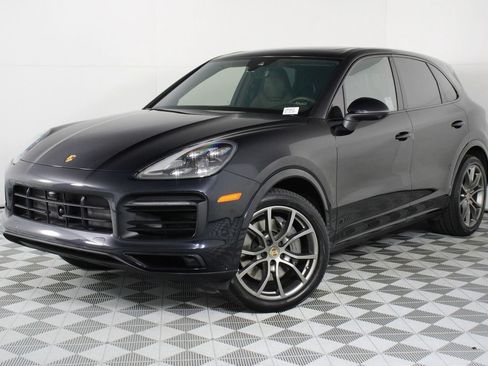 Certified 2023 Porsche Cayenne S AWD/4WD image 1