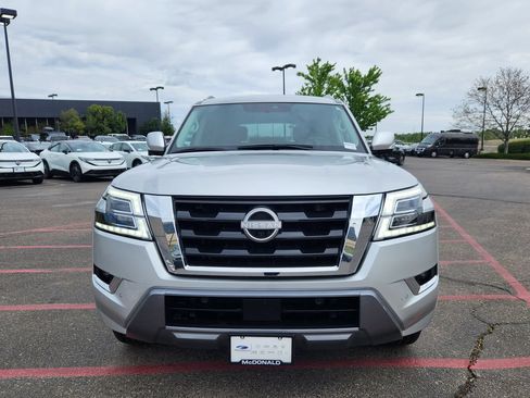 Used 2024 Nissan Armada SL w/ Captain's Chairs Package AWD/4WD image 7