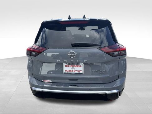 Used 2026 Nissan Rogue Platinum w/ Tech Package image 4