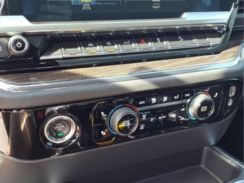 Used 2023 Chevrolet Silverado 1500 LT Trail Boss w/ Protection Package AWD/4WD image 14