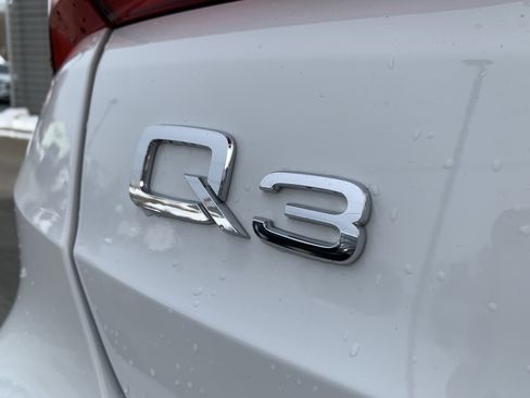 Used 2023 Audi Q3 2.0T Premium w/ Convenience Package image 21