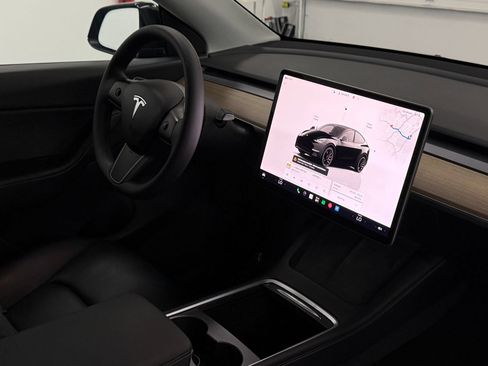 Used 2022 Tesla Model Y Performance AWD/4WD image 11