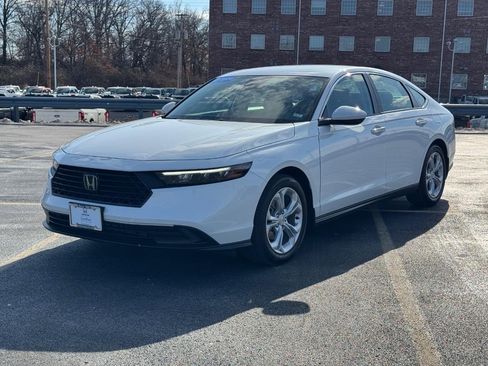 Certified 2024 Honda Accord LX image 8